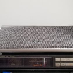 Technics Digital stero& Magnavox Speakers