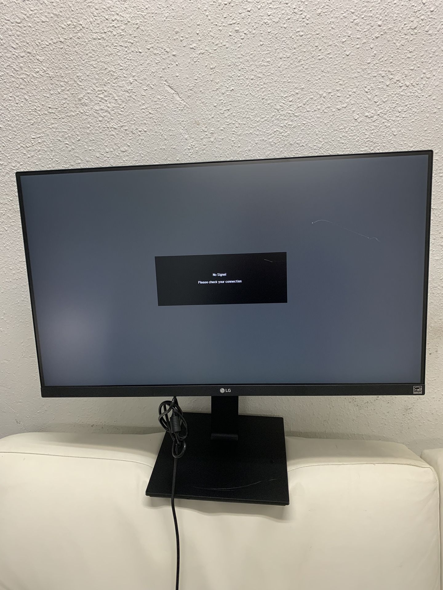 Lg Monitor 27 Inches / 27BL650C-B /With HDMI Port And Display Port