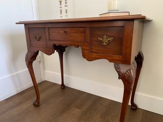 Irving & Casson-A.H davenport Co. Mahogany Lowboy Console Table