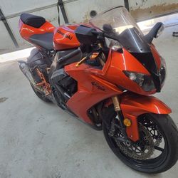 2011 Kawasaki Ninja ZX10R Motocycle