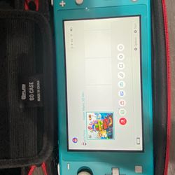 Nintendo switch lite +game + charger, case