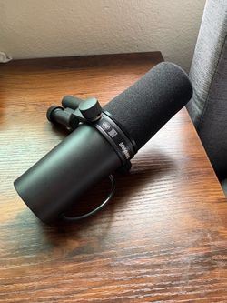 SHURE SM7b microphone authentic