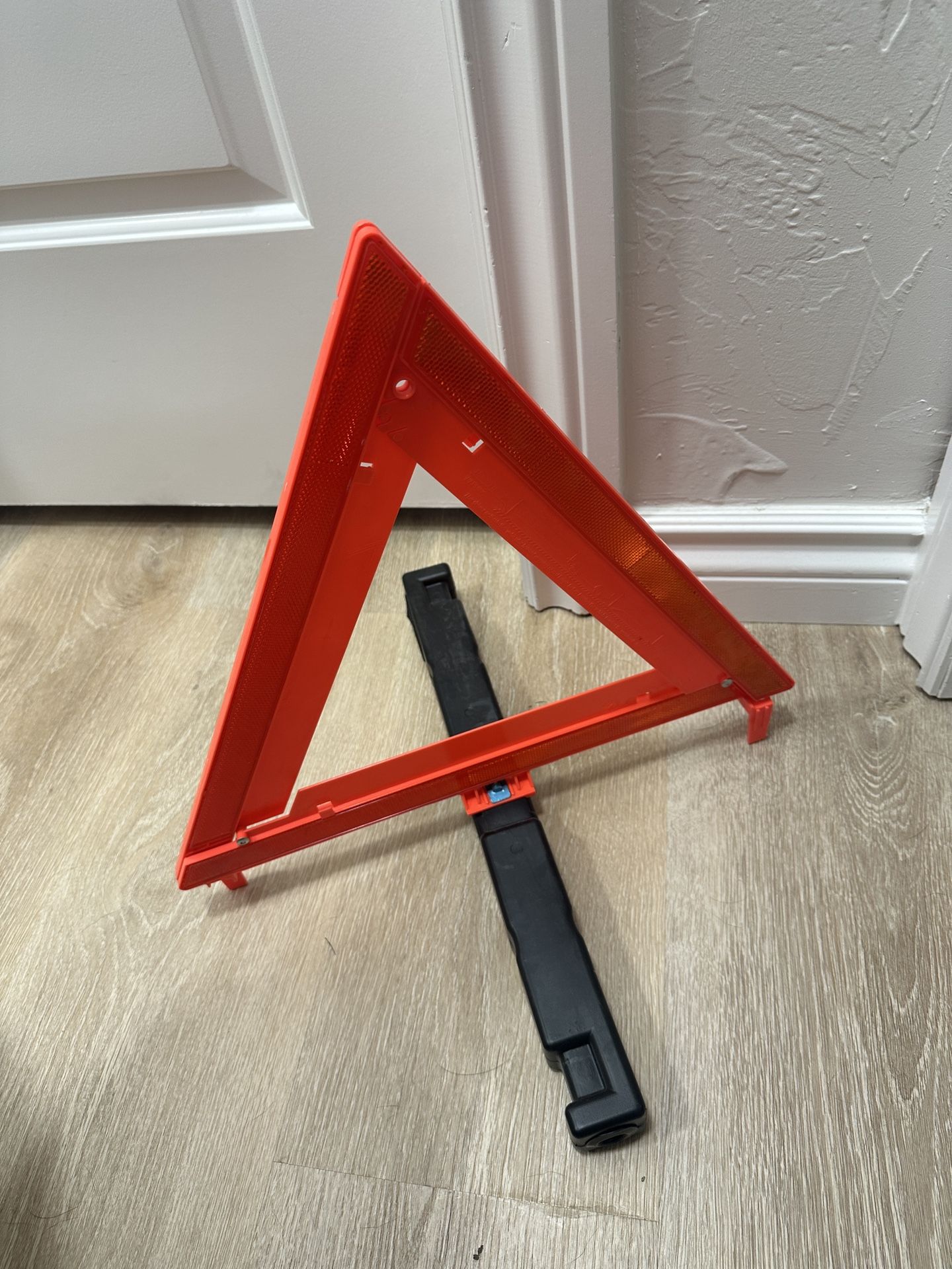 3 reflective Triangles