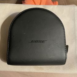 BOSE  ON-EAR HEADPHONES WIRED