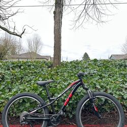 GT Stomper Prime 24 Youth Mountain Bike Aluminium Bicycle