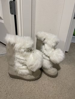 Toddler Boots - Size 9