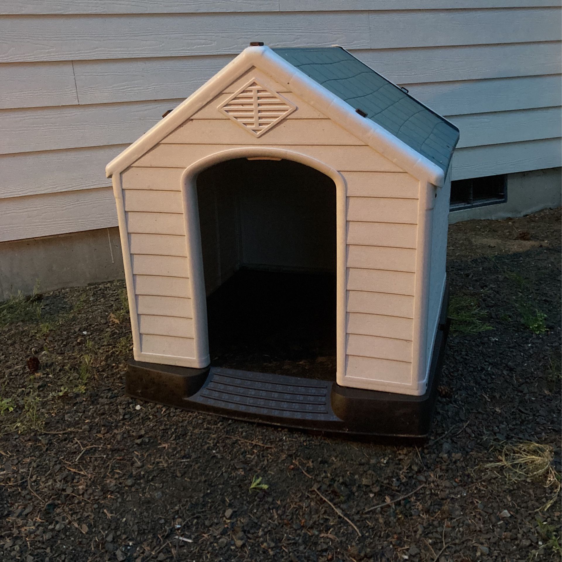 Dog House (Large)
