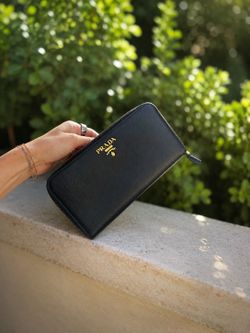 **PRADA NEW** Large Saffiano Leather Wallet
