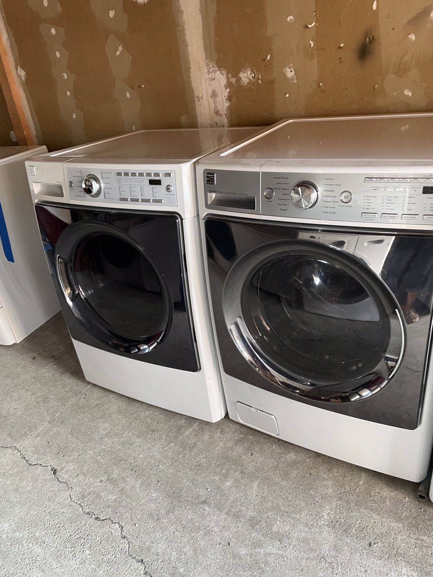 Kenmore Washer And Electric Dryer