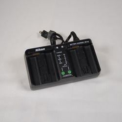 Nikon MH-26 Battery Charger 