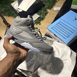Jordan Wolf Grey 5’s