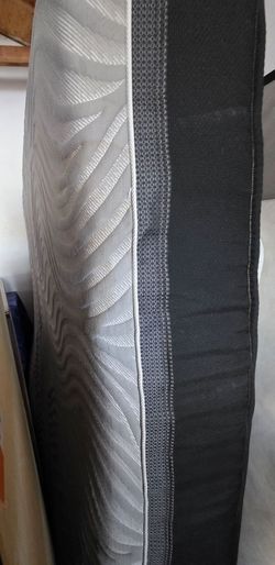 King pillowtop mattress and box springs set