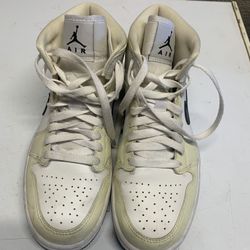 Jordan Nike Mid Women 