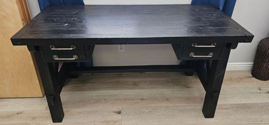 Solid desk dk wood
