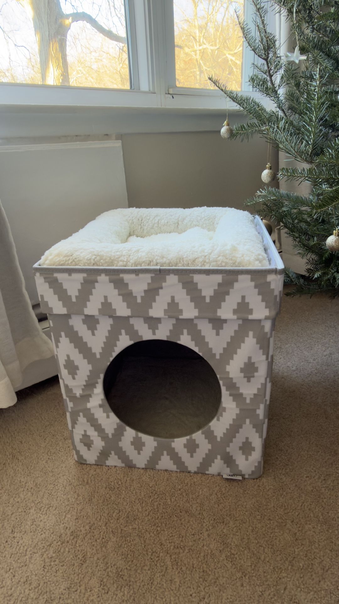 Large cat cube bed 19.55” height 16.5”width and extra cat cushion
