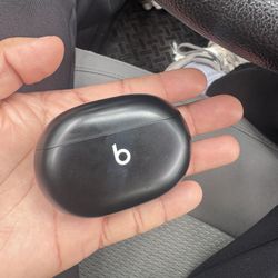 Beats Studio Buds 