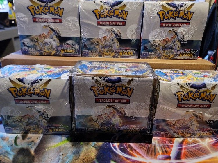 Entei V Raikou V Brilliant Stars for Sale in Manteca, CA - OfferUp