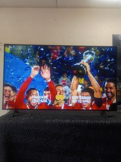 65 inch LG 4k smart tv QThin beautiful tv comes with remote control shows great quality clear picture works perfect guaranteed