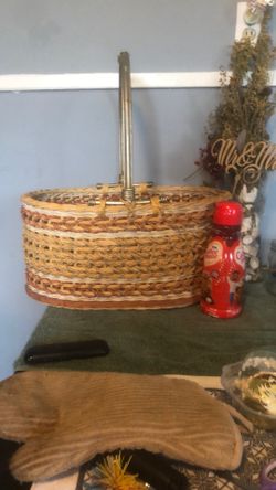 Price Drop !! Extra Large Extra Sturdy Basket / Picnic Basket/ Magazine / Book Holder