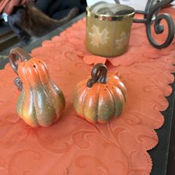 Fall Pumpkin Salt And Pepper Shakers 