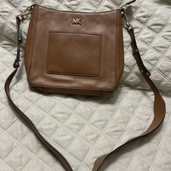 Cross Body Michael Kors Purse 