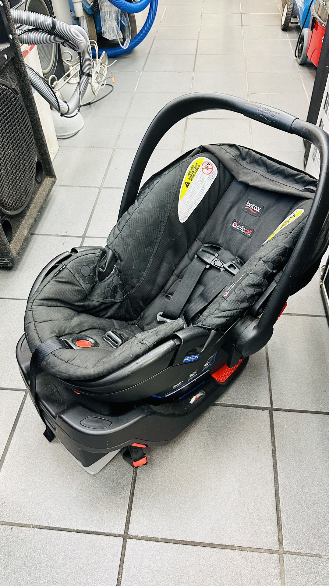 Britax B-Safe 35 Infant BABY Car Seat 