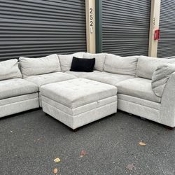 Sectional Couch 