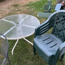 outdoor table and chair 