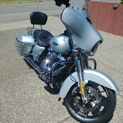 2023 Harley-Davidson FLHX Street Glide