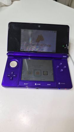 Nintendo 3DS Handheld Gaming Console Purple