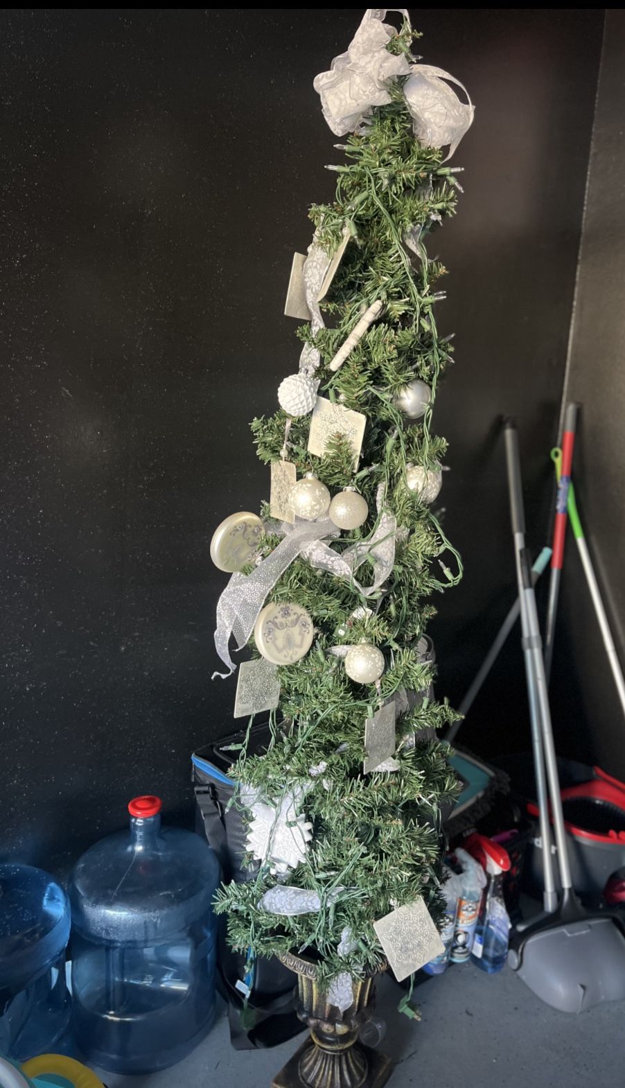 Xmas π Tree π² Pre Lit Decor