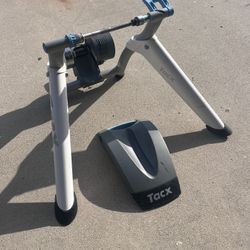 TACX FLOW TRAINER