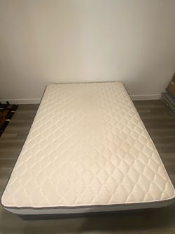 Queen Sized Quilted Mattress & Box Spring