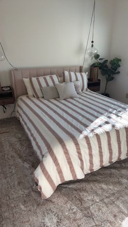 Queen bed