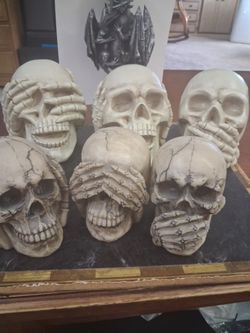 See no evil skull sets
