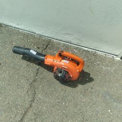 ECHO ES-250 25.4cc 2-Stroke Cycle Leaf Blower

Professional grade

Working Great

Missing front tube extension 

Pick up in Hayward 