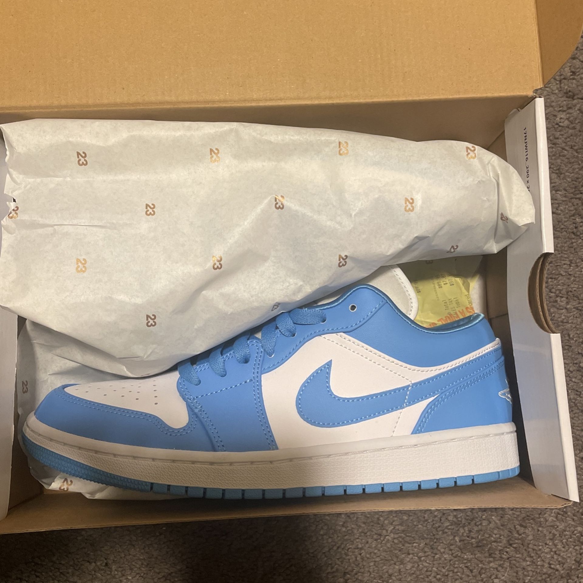 Jordan 1 UNC Womens