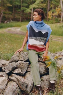 NWT Laura Dalgaard Landscape Turtleneck Sweater Vest