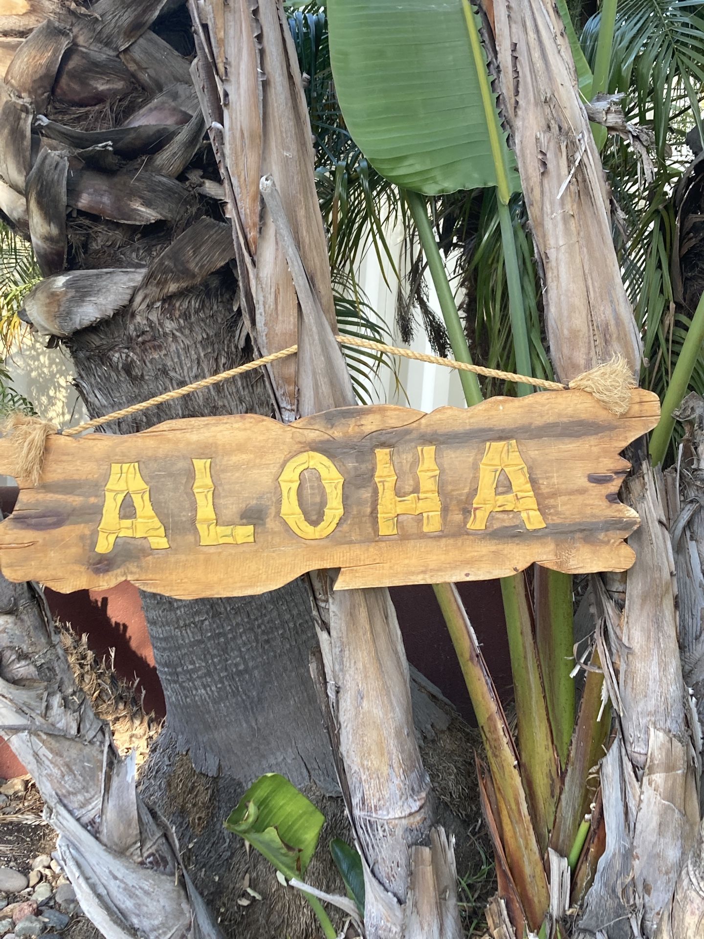Vintage Tiki Bar Aloha Sign