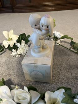 Precious Moments & Wedding Flowersl