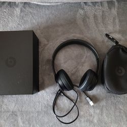 Beats Solo 3 Bluetooth Headphones 