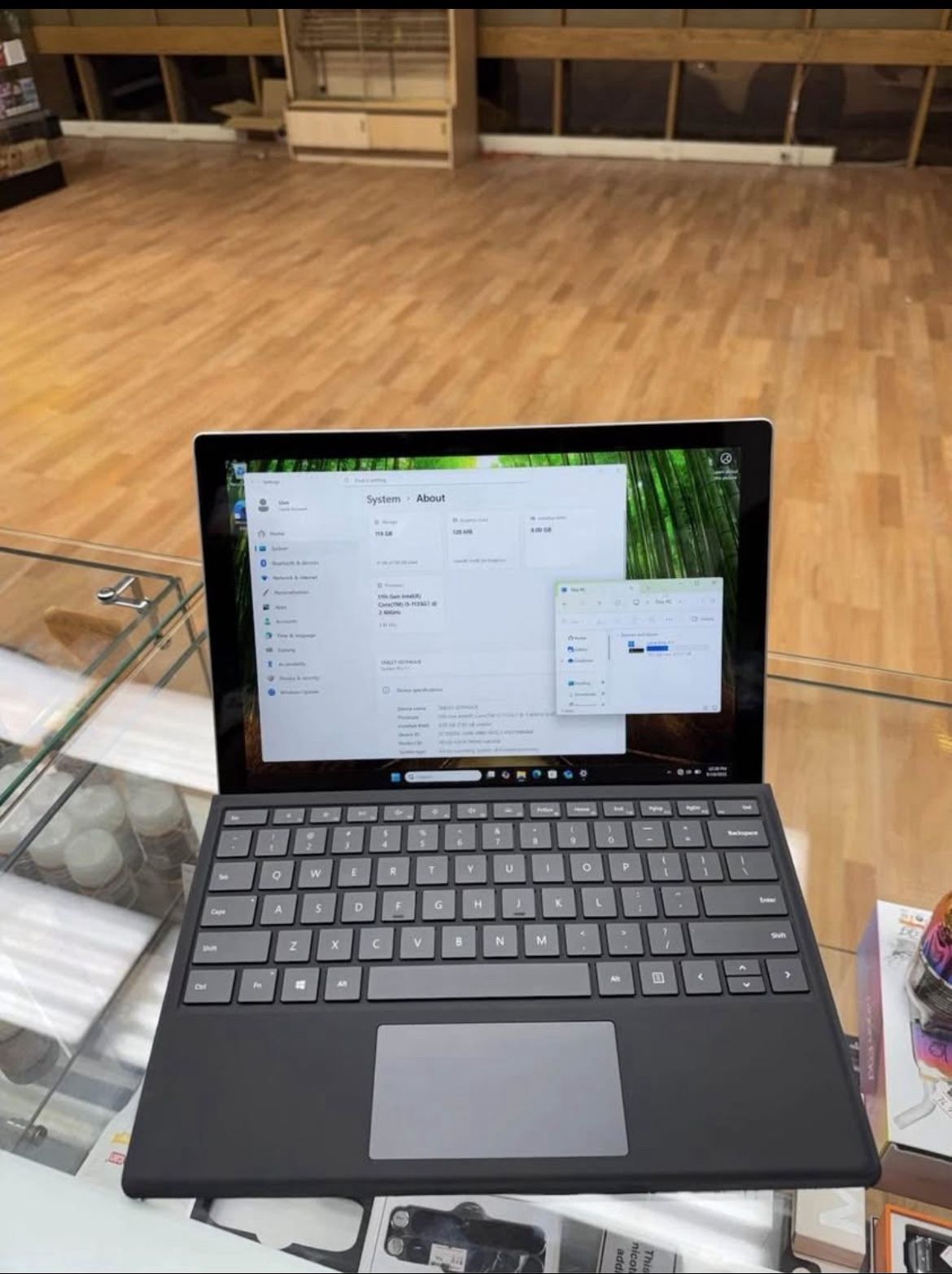 Microsoft Surface Pro 7 PLUS i5-1135G7 128Gb/8gb Keyboard/charger Win11