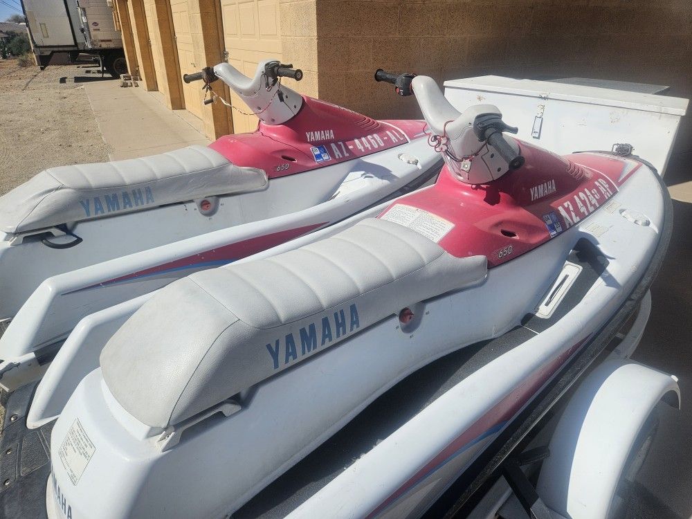 Jet Skis And Trailer For Sale As Is 2500$ Run Good