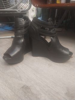Michael Khors Blaze Platform Peep Toe