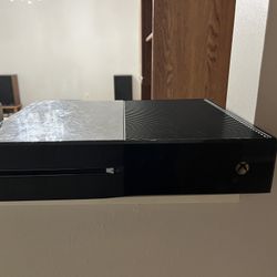XBOX ONE (READ DESCRIPTION)