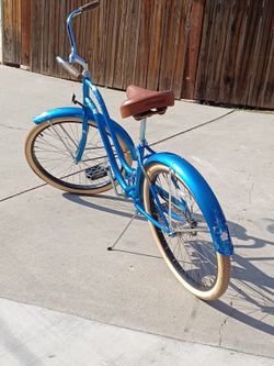Womens beach cruiser