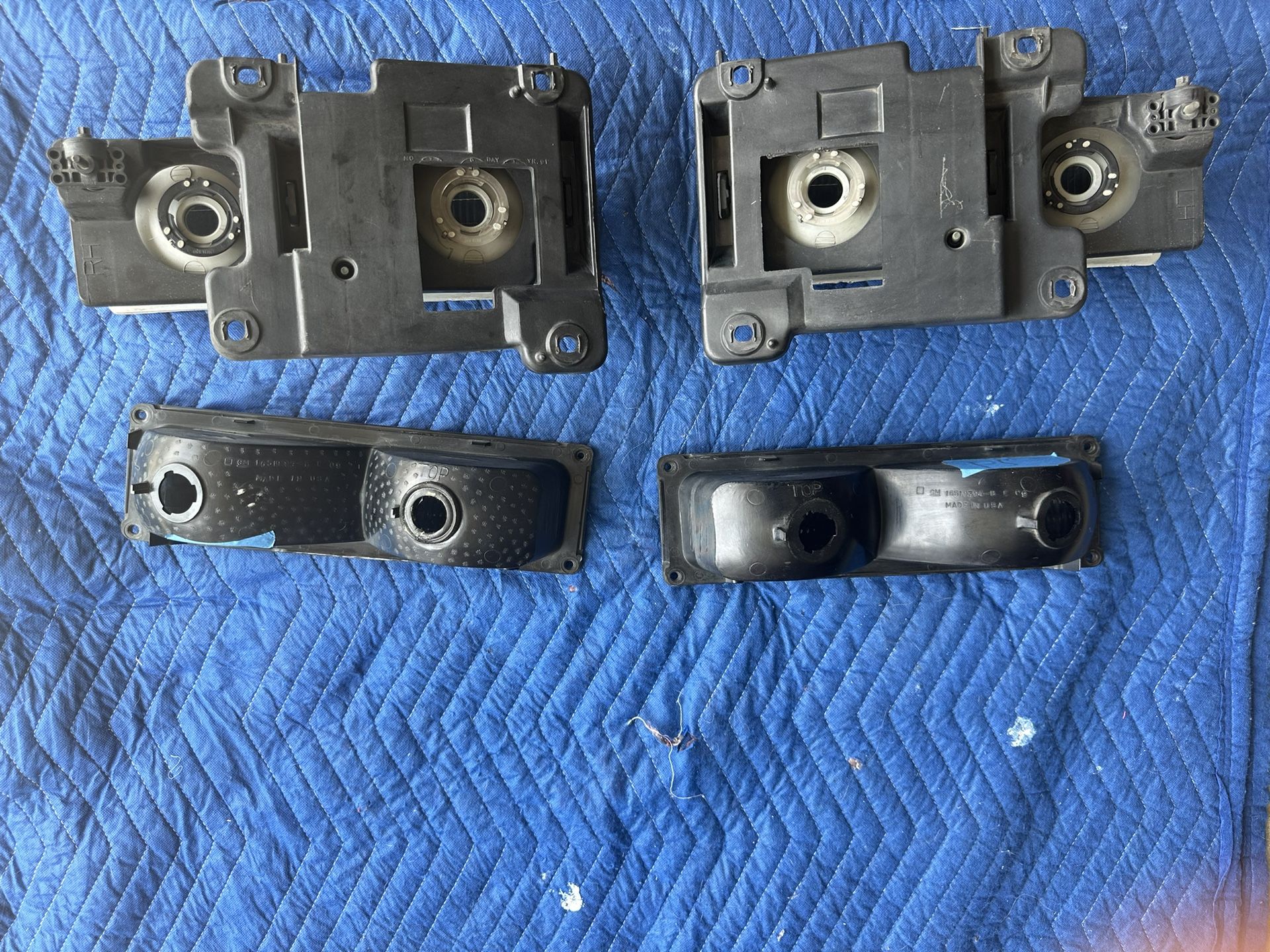 1999 GMC HEADLIGHTS AND PARKING LIGHTS ASSEMBLY