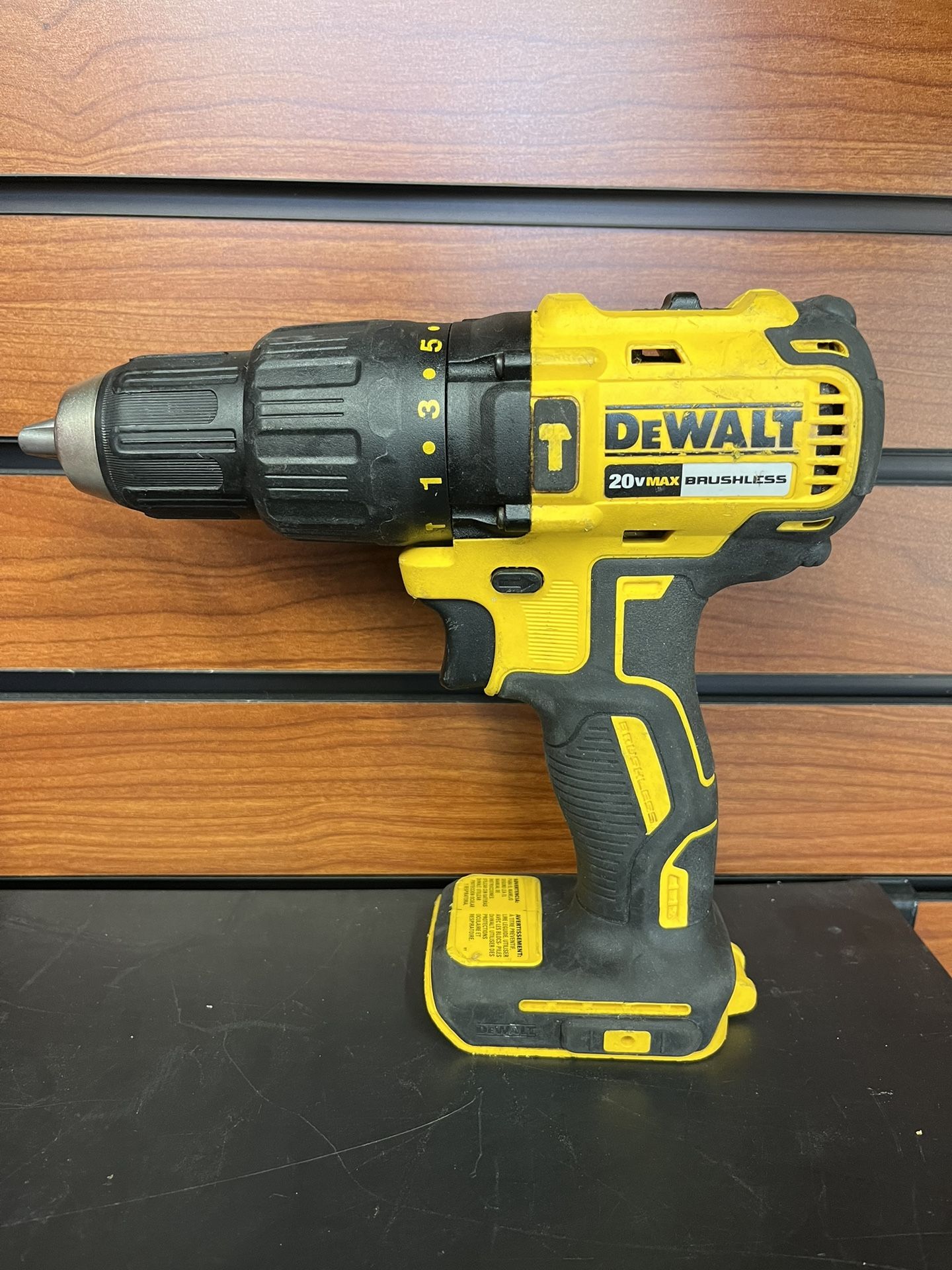 Dewalt DCD778 Cordless Hammer Drill Driver 20v W 2.0 Battery