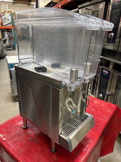 Crathco Cold drink Bubbler refrigerated beverage dispenser twin 2.4 Gallon clear containers works great