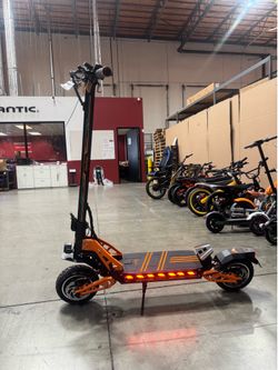 Dual-motor high-speed electric scooter